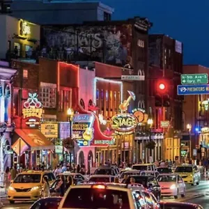 Captain's Quarters Riverfront #1 Apartment Nashville